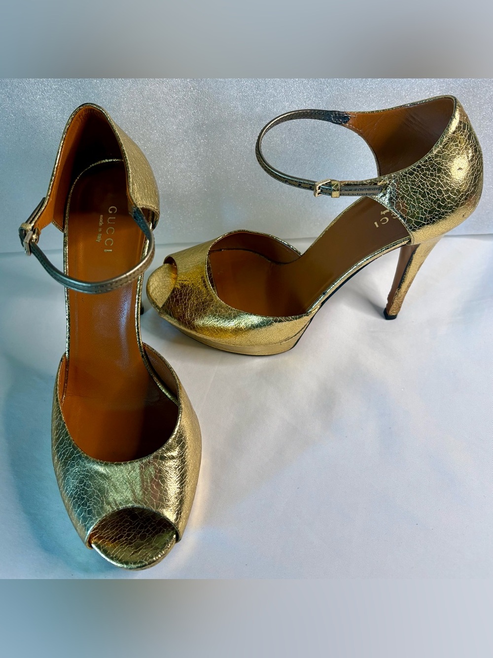GUCCI Metallic Gold Peep toe Platform Sandal Ankle Strap Heels Size 38 1/2